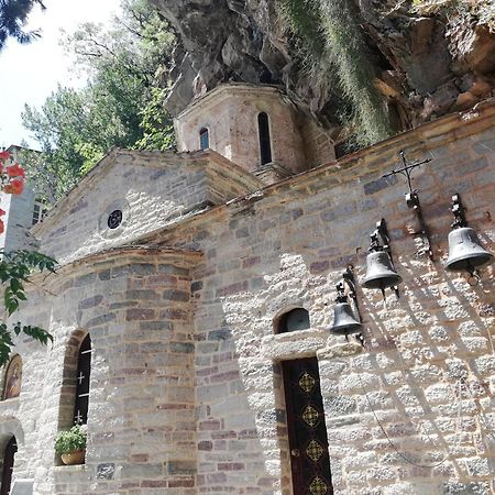 Valentini Guesthouse Karpenisi Phòng bức ảnh