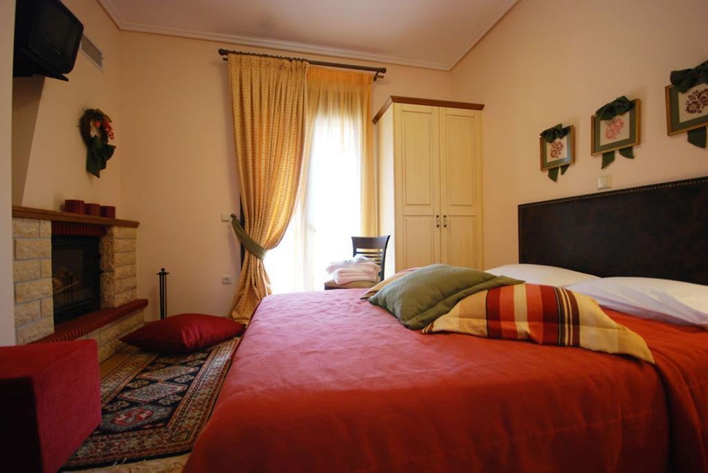 Valentini Guesthouse Karpenisi Phòng bức ảnh