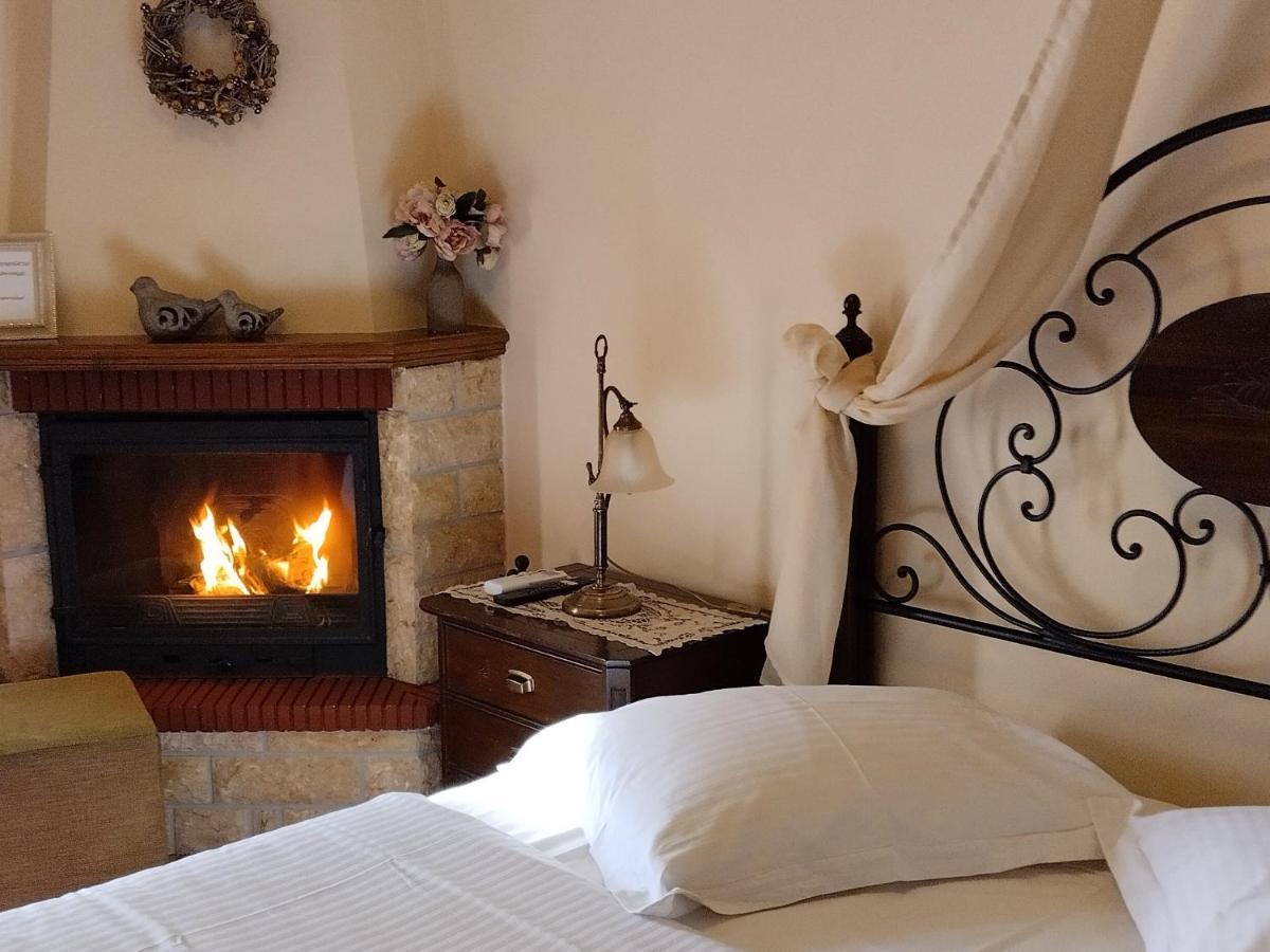 Valentini Guesthouse Karpenisi Ngoại thất bức ảnh