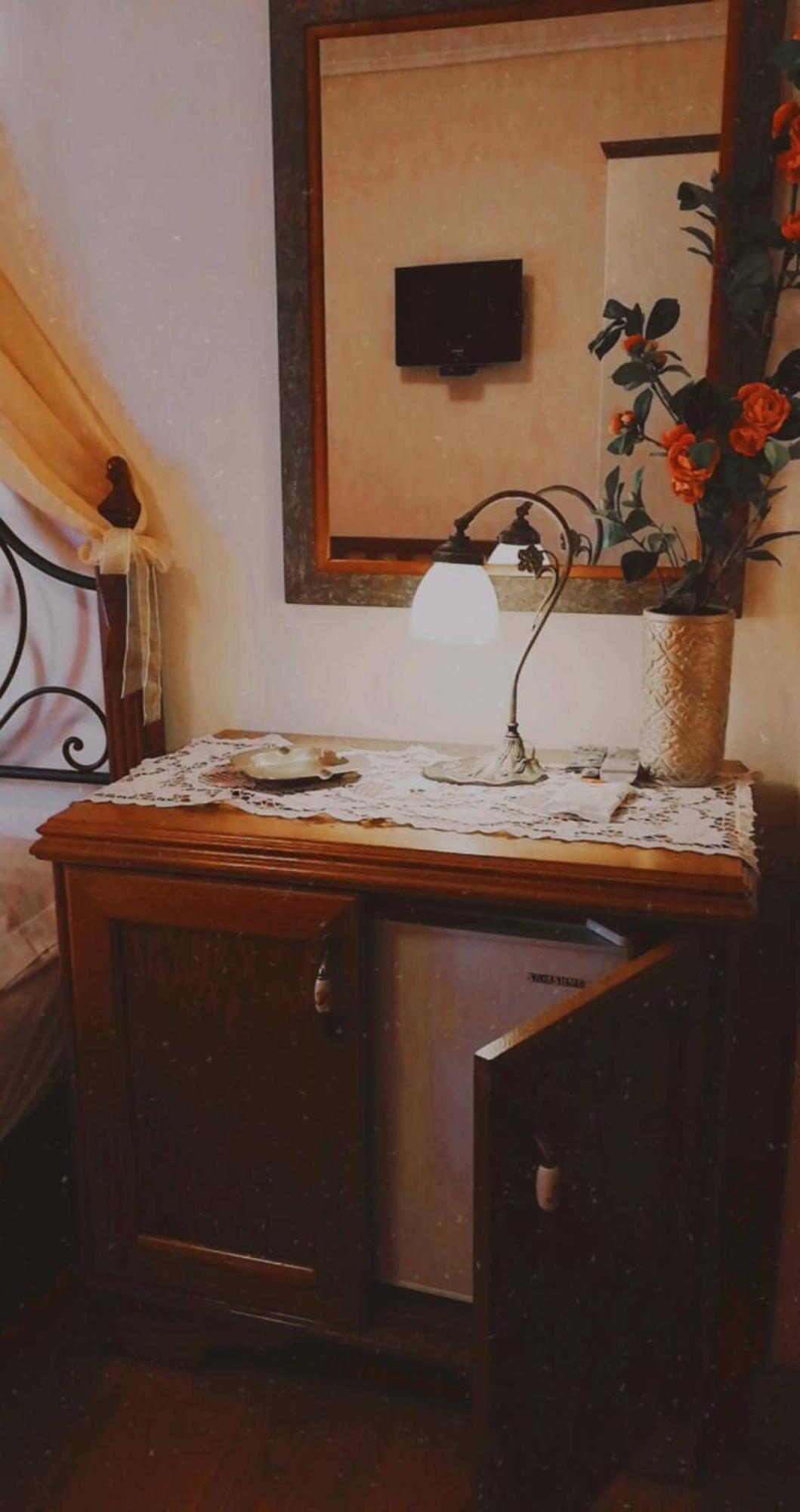 Valentini Guesthouse Karpenisi Phòng bức ảnh